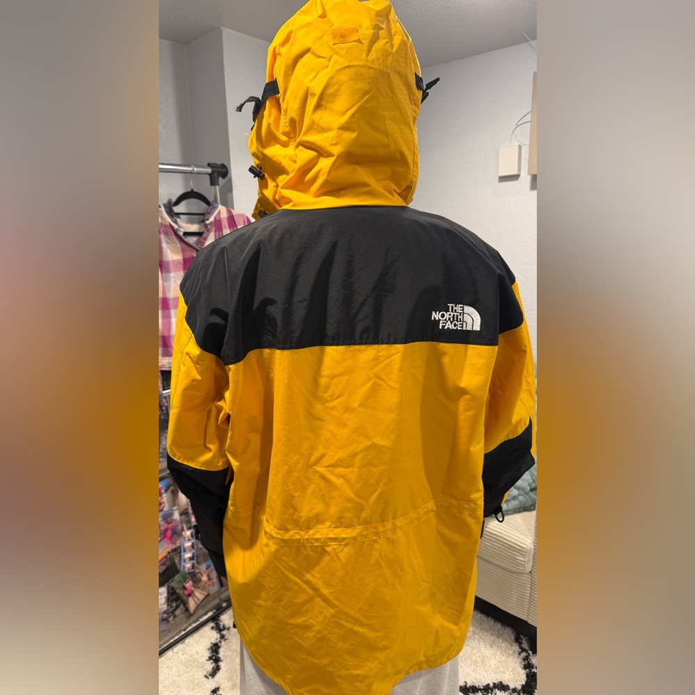 The North Face Gore-Tex Shell Jacket Yellow Black Men’s XL - Picture 13 of 17